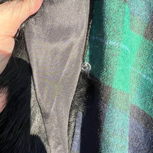 NWT Talbots Cozy Green Navy White Plaid Optional Faux Fur Collar Poncho - Picture 5 of 6